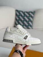 LOUIS VUITTON TRAINER SNEAKERS - Image 11