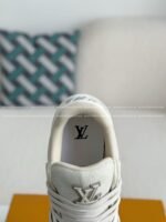 LOUIS VUITTON TRAINER SNEAKERS - Image 9