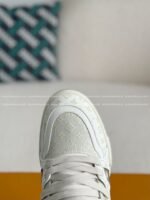 LOUIS VUITTON TRAINER SNEAKERS - Image 8