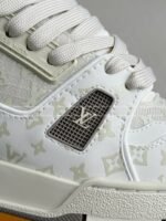LOUIS VUITTON TRAINER SNEAKERS - Image 6