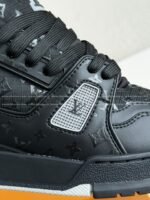 LOUIS VUITTON TRAINER SNEAKERS - Image 6
