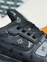LOUIS VUITTON TRAINER SNEAKERS - Image 5