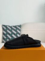 LOUIS VUITTON SANDALS - Image 9