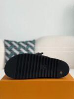 LOUIS VUITTON SANDALS - Image 8