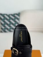 LOUIS VUITTON SANDALS - Image 5