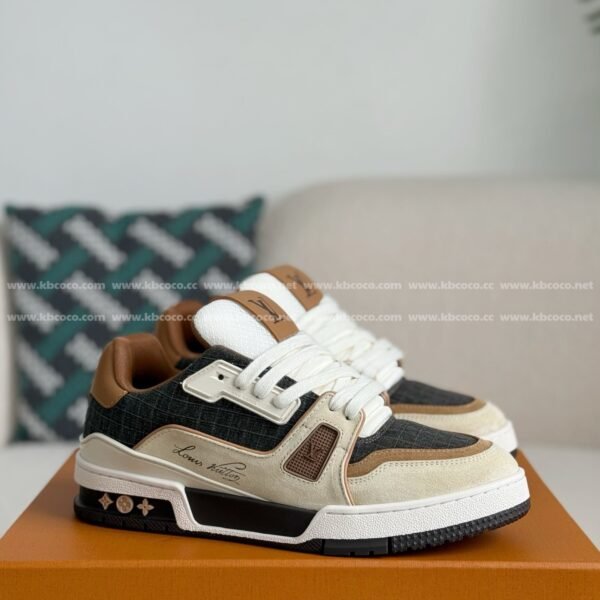 LOUIS VUITTON TRAINER SNEAKERS