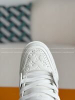 LOUIS VUITTON TRAINER SNEAKERS - Image 10
