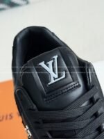 LOUIS VUITTON RUN AWAY CASUAL SHOES - Image 7