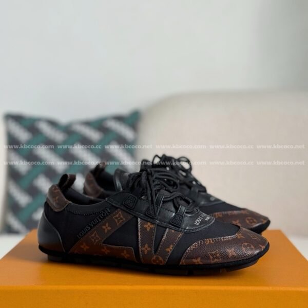 LOUIS VUITTON SNEAKERINA