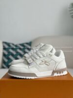 LOUIS VUITTON TRAINER SNEAKERS - Image 2
