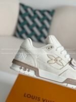 LOUIS VUITTON TRAINER SNEAKERS - Image 10