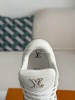 LOUIS VUITTON TRAINER SNEAKERS - Image 8