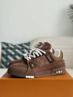 LOUIS VUITTON TRAINER SNEAKERS - Image 2