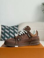 LOUIS VUITTON TRAINER SNEAKERS - Image 12