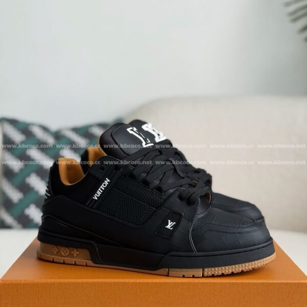 LOUIS VUITTON TRAINER SNEAKERS
