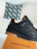 LOUIS VUITTON TRAINER SNEAKERS - Image 9