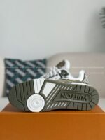 LOUIS VUITTON TRAINER SNEAKERS - Image 11