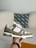 LOUIS VUITTON TRAINER SNEAKERS - Image 10