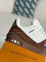 LOUIS VUITTON TRAINER SNEAKERS - Image 9