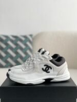 Chanel casual sneakers - Image 2