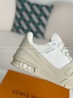 LOUIS VUITTON TRAINER SNEAKERS - Image 9