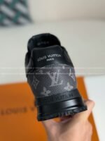LOUIS VUITTON RUN AWAY CASUAL SHOES - Image 5