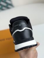 LOUIS VUITTON RUN AWAY CASUAL SHOES - Image 4