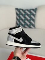 Jordan 1 Hand-Set Rhinestones High Sneakers - Image 9