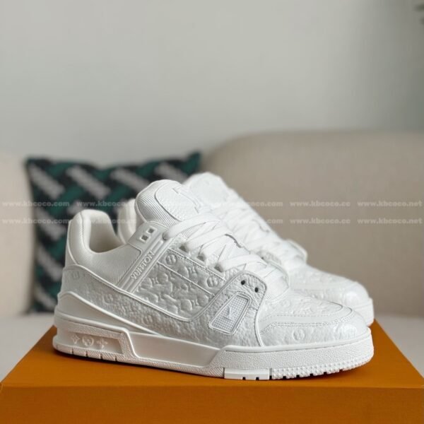 LOUIS VUITTON TRAINER SNEAKERS