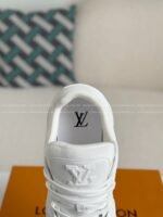 LOUIS VUITTON TRAINER SNEAKERS - Image 8
