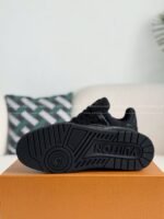 LOUIS VUITTON TRAINER SNEAKERS - Image 12