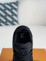 LOUIS VUITTON TRAINER SNEAKERS - Image 9