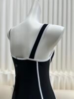 Chanel's new one-piece swimsuit - Image 11