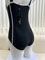 Chanel's new one-piece swimsuit - Image 10