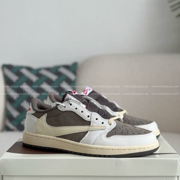 Travis Scott x Jordan Air Jordan 1 Low Golf 6.0 Sneakers