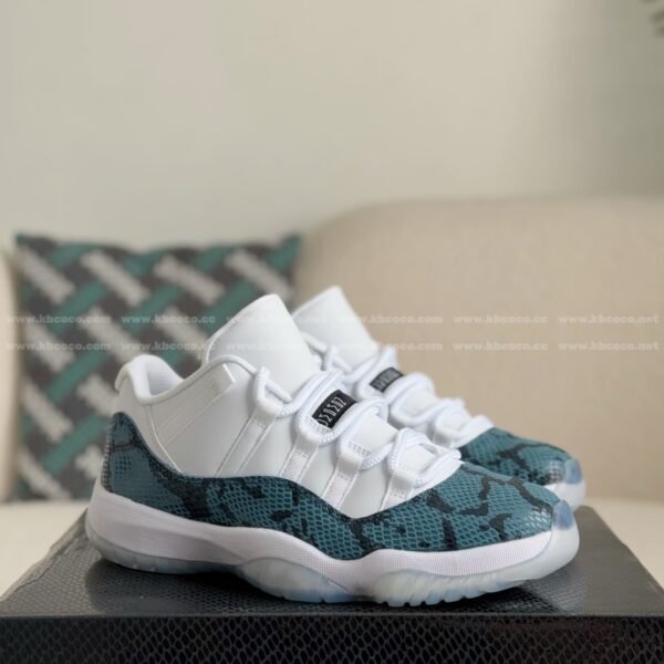 Jordan Air Jordan 11 Low Snakeskin