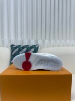 LOUIS VUITTON TRAINER SNEAKERS - Image 9