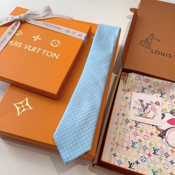 Louis Vuitton 100% jacquard silk tie Length: 148*8CM