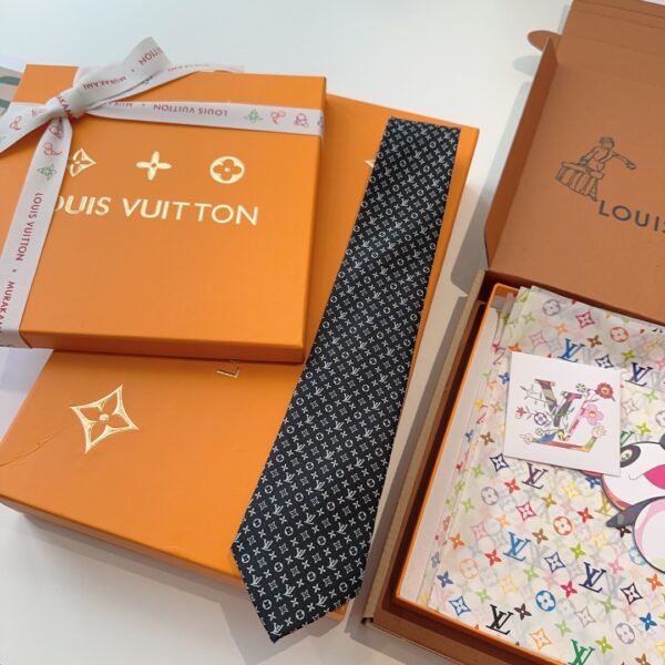 Louis Vuitton 100% jacquard silk tie Length: 148*8CM