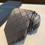 Dior CD embroidered label tie for men - Image 8