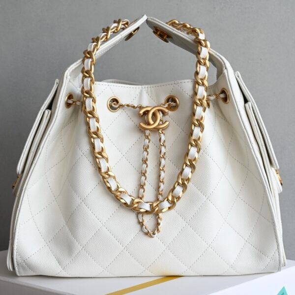 Chanel 𝟮𝟱𝐒𝐁𝐚𝐠 Hippie Shopping Bag Small White