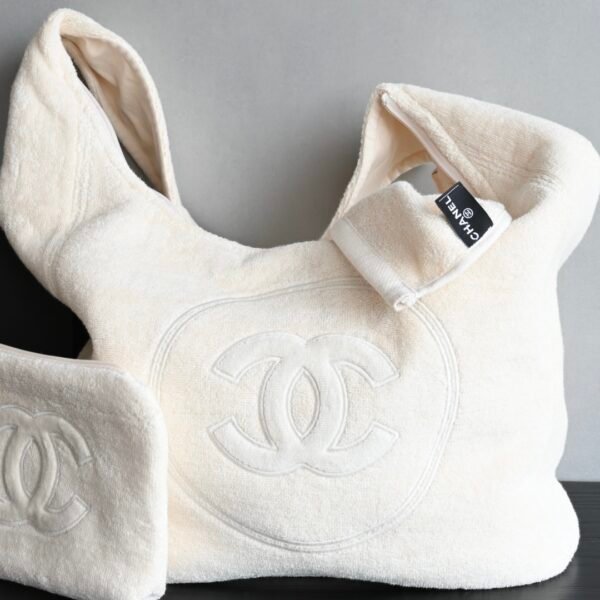 𝐂𝐡𝐚𝐧𝐞𝐥 𝟐𝟓𝐌 𝐂𝐨𝐜𝐨 𝐁𝐞𝐚𝐜𝐡 Beach bag