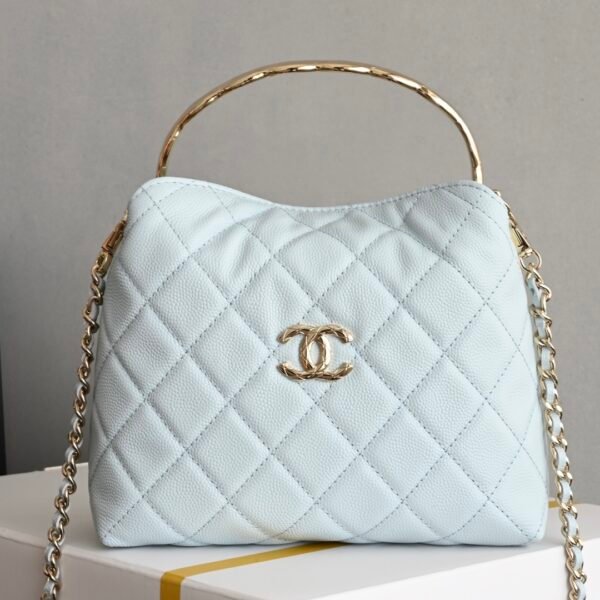 𝐂𝐡𝐚𝐧𝐞𝐥 𝟐𝟓𝐬 𝖢𝗈𝖼𝗈 𝖼𝗋𝗎𝗌𝗁 𝖧𝗈𝖻𝗈 lunch box bag light blue