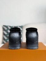 LOUIS VUITTON TRAINER SNEAKERS - Image 3