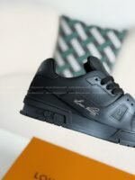 LOUIS VUITTON TRAINER SNEAKERS - Image 10