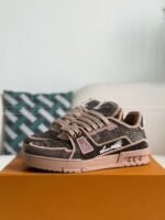 LOUIS VUITTON TRAINER SNEAKERS - Image 2