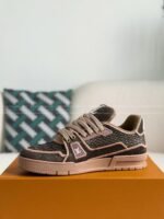 LOUIS VUITTON TRAINER SNEAKERS - Image 4