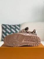 LOUIS VUITTON TRAINER SNEAKERS - Image 5