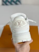 LOUIS VUITTON TRAINER MAXI SNEAKERS - Image 4