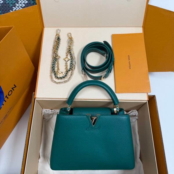 Louis Vuitton Capucines BB Handbag Size: 27cm*18cm*9cm